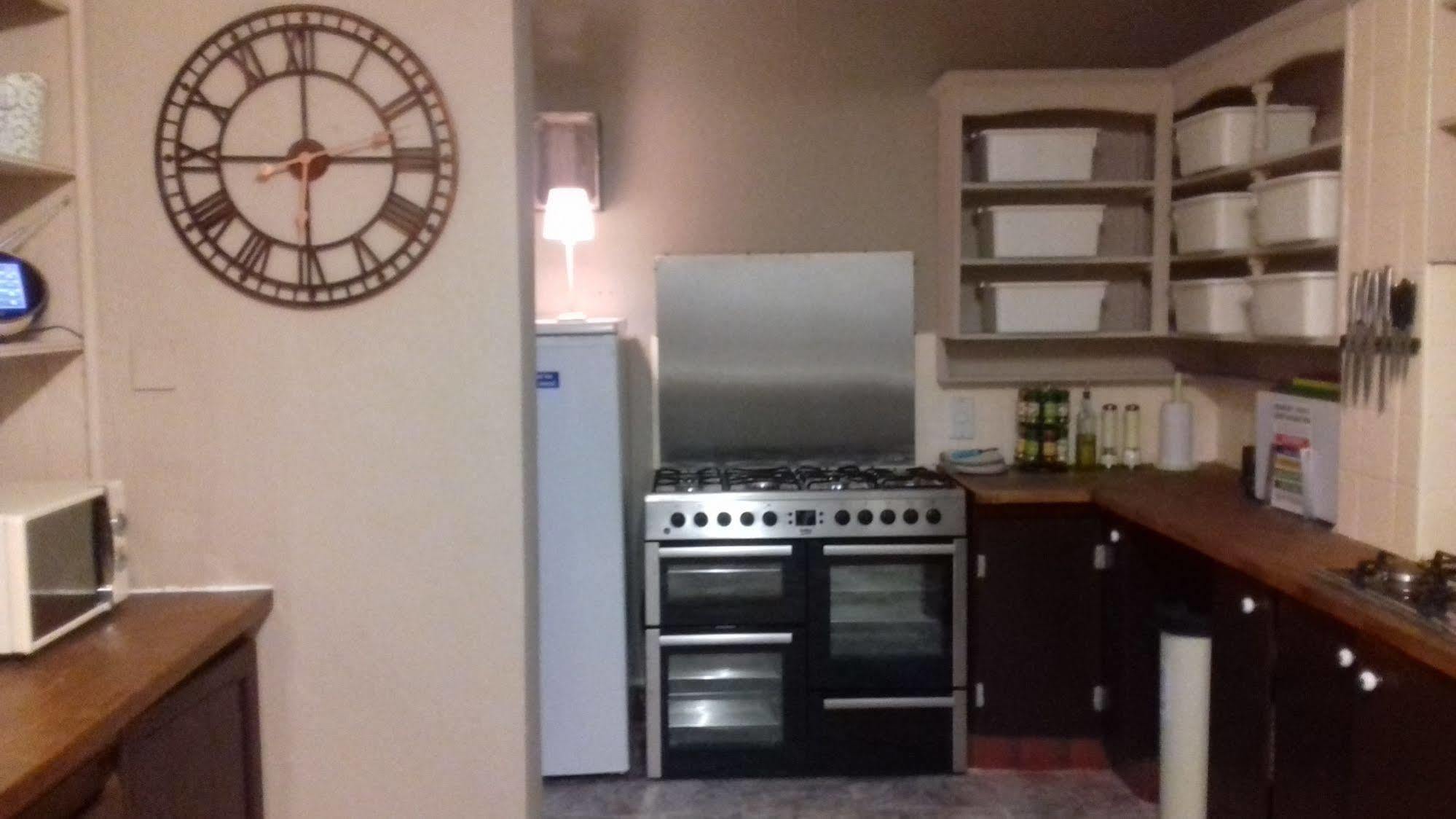 Kipps Backpackers Canterbury Esterno foto